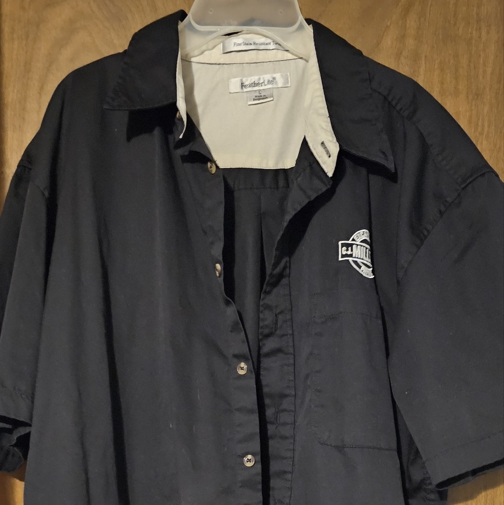 Men's short sleeve dress shirt